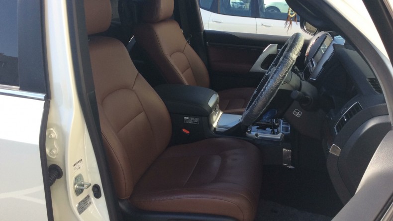 内装前方シート