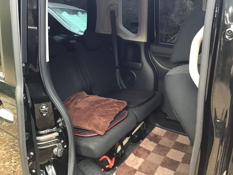 内装後方シート