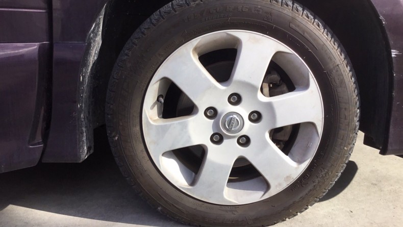 タイヤホイール前