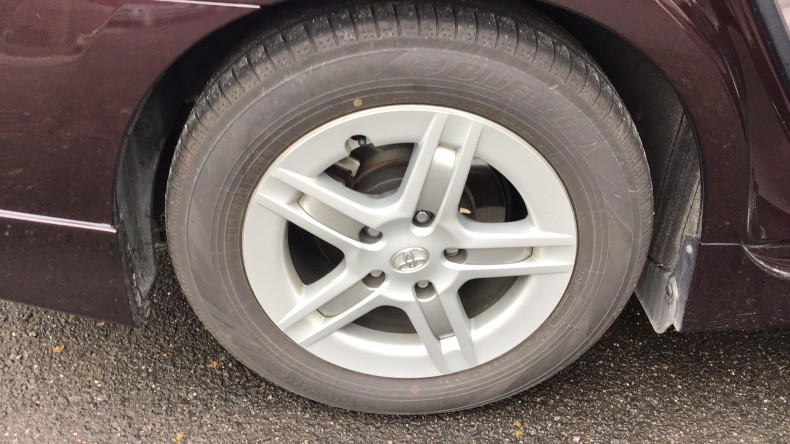 タイヤホイール前