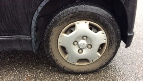 タイヤホイール前