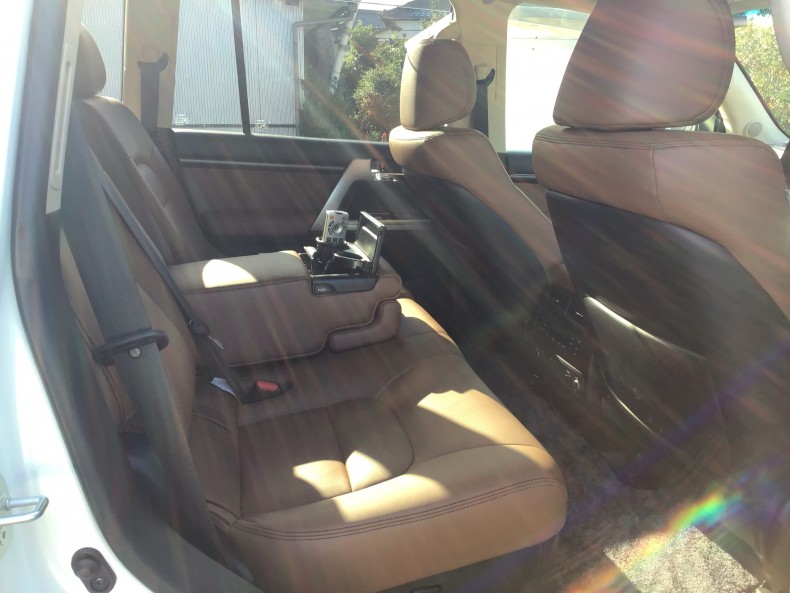 内装後方シート