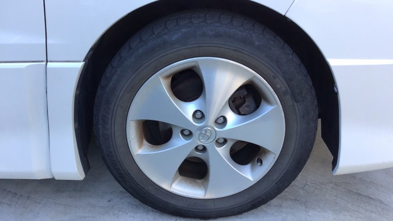 タイヤホイール前