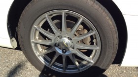 タイヤホイール前