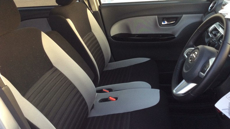 内装前方シート