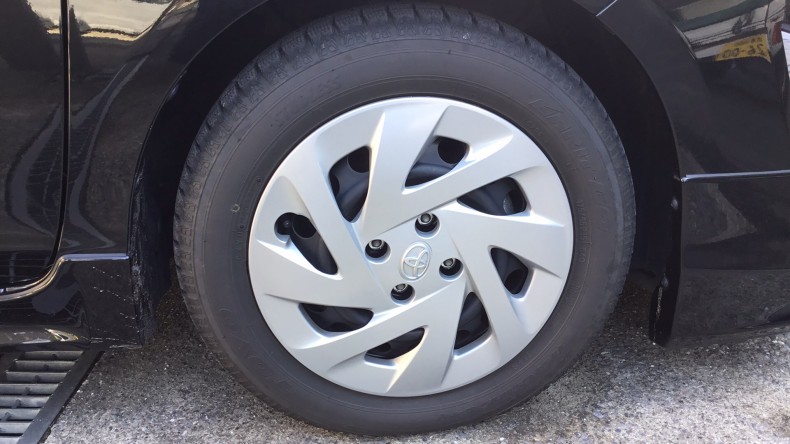 タイヤホイール前