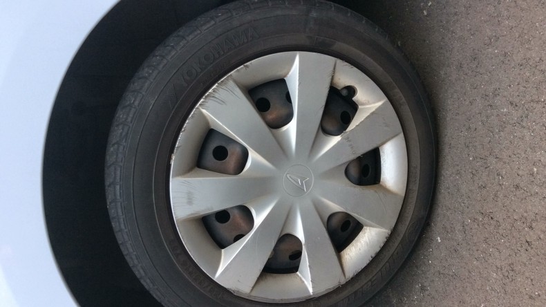 タイヤホイール前