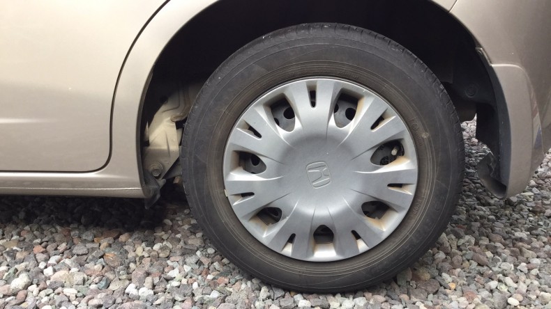 タイヤホイール前