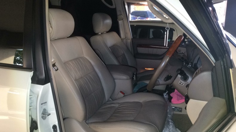 内装前方シート