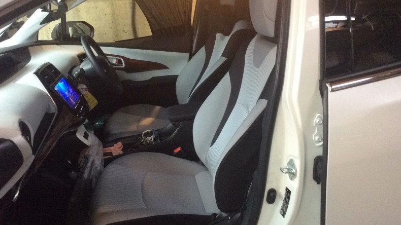 内装後方シート