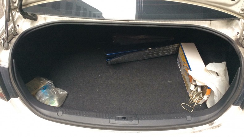 内装トランク