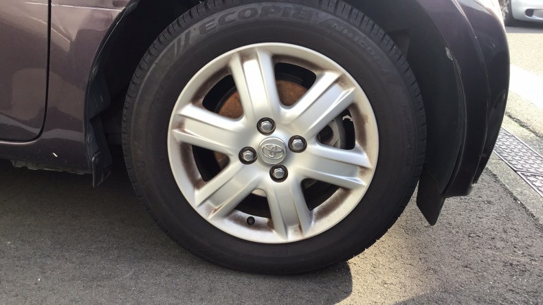 タイヤホイール前