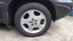 タイヤホイール前