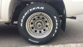 タイヤホイール前