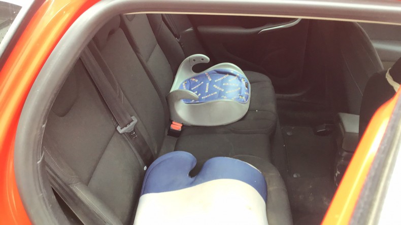 内装後方シート