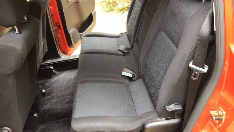 内装後方シート