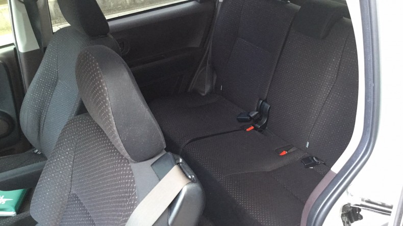 内装後方シート