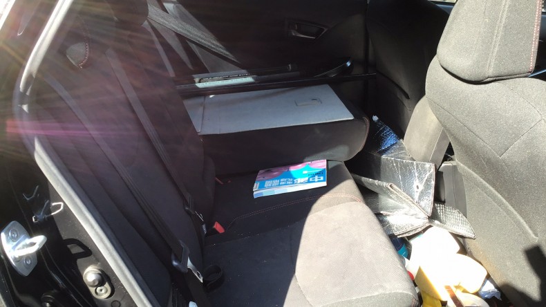 内装後方シート