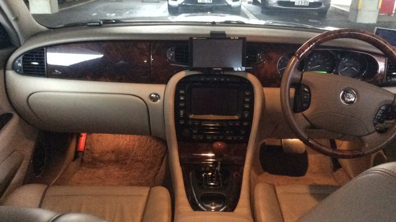 内装インパネ全体