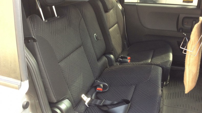 内装後方シート