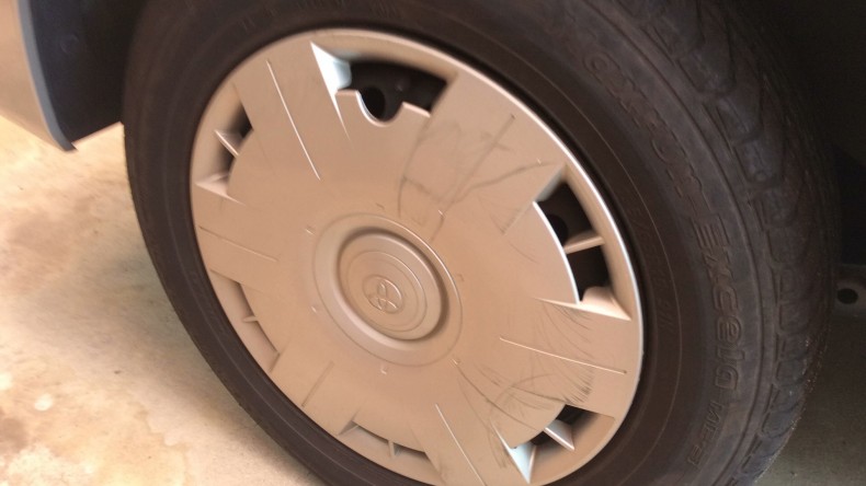 タイヤホイール前