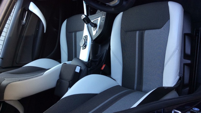 内装前方シート