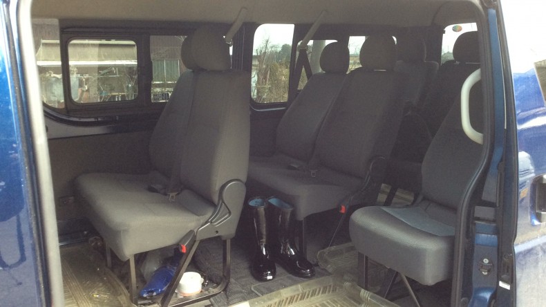 内装後方シート