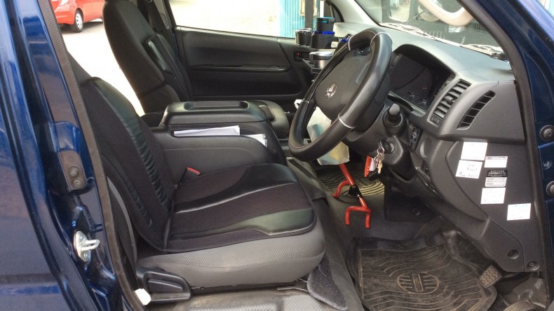 内装前方シート