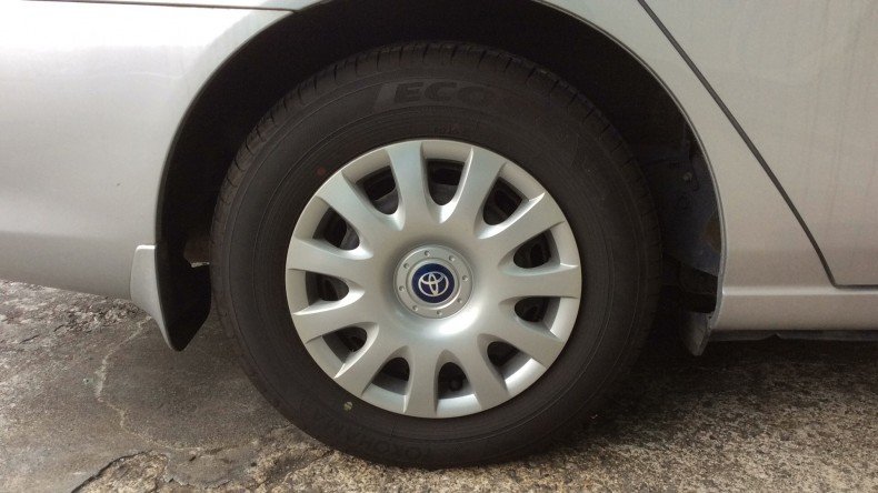 タイヤホイール前