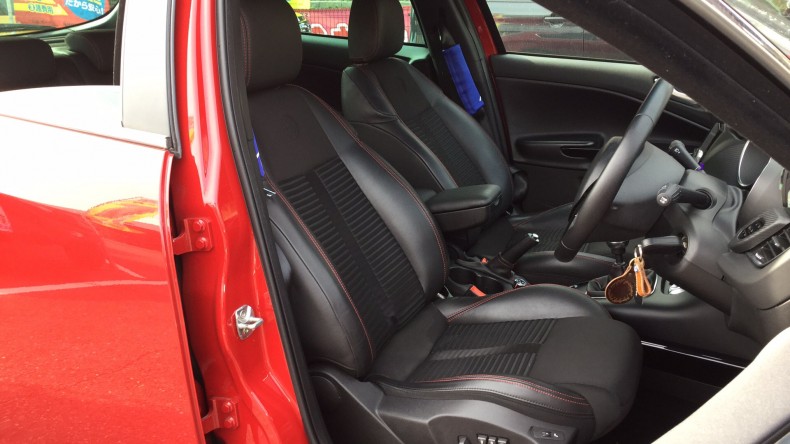 内装前方シート