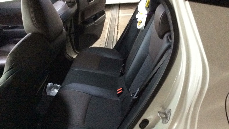 内装後方シート