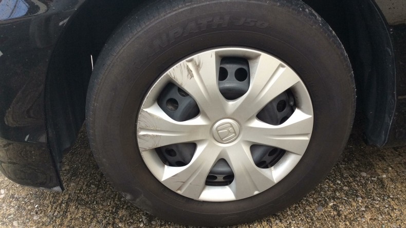 タイヤホイール前