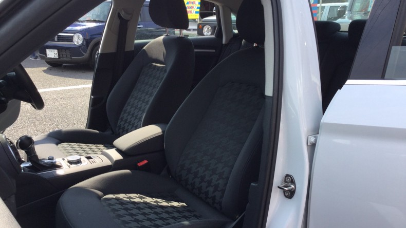 内装前方シート