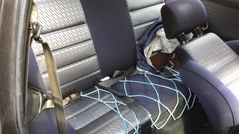 内装後方シート