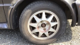 タイヤホイール前