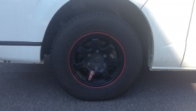 タイヤホイール前