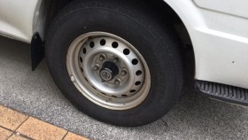 タイヤホイール前