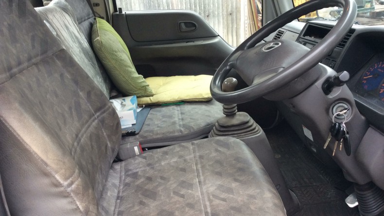 内装前方シート