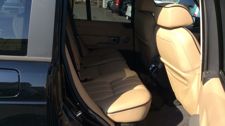 内装後方シート