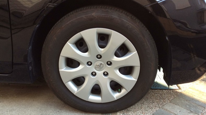 タイヤホイール前