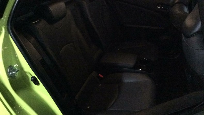 内装後方シート