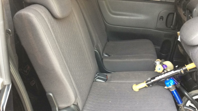 内装後方シート