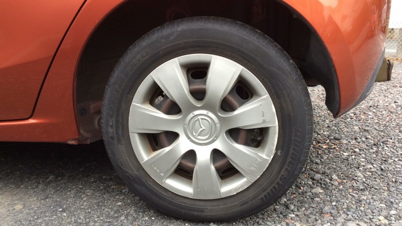 タイヤホイール前