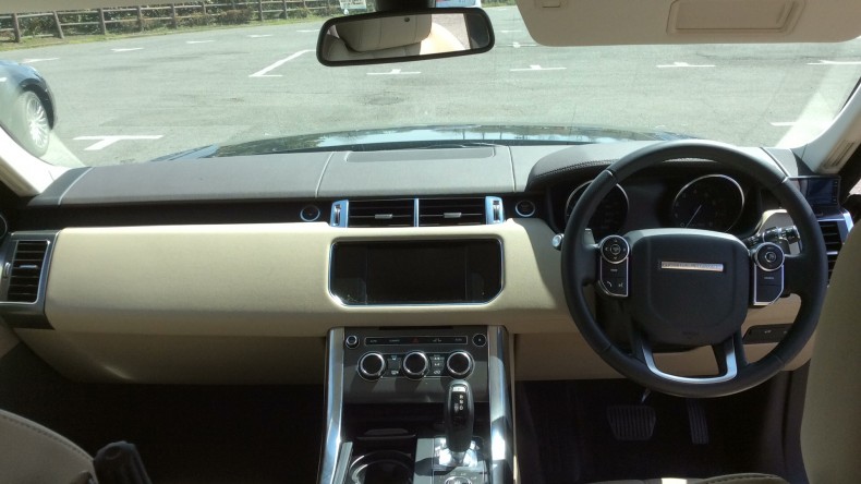 内装インパネ全体