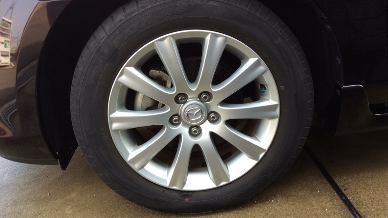 タイヤホイール前