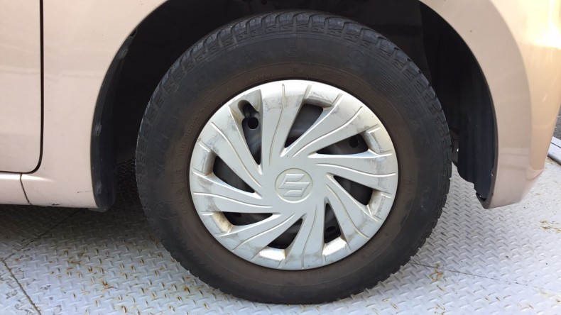 タイヤホイール前