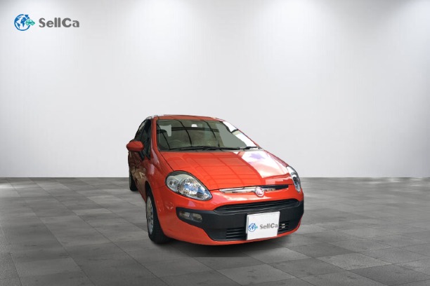 フィアット　プントエヴォの車種サムネイル画像