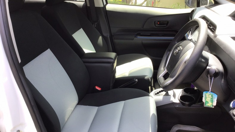 内装前方シート