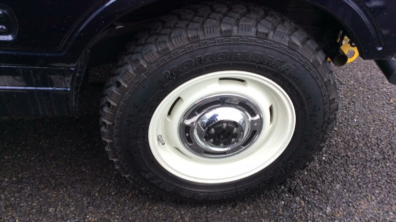 タイヤホイール前