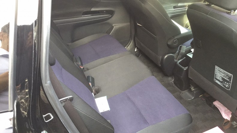 内装後方シート